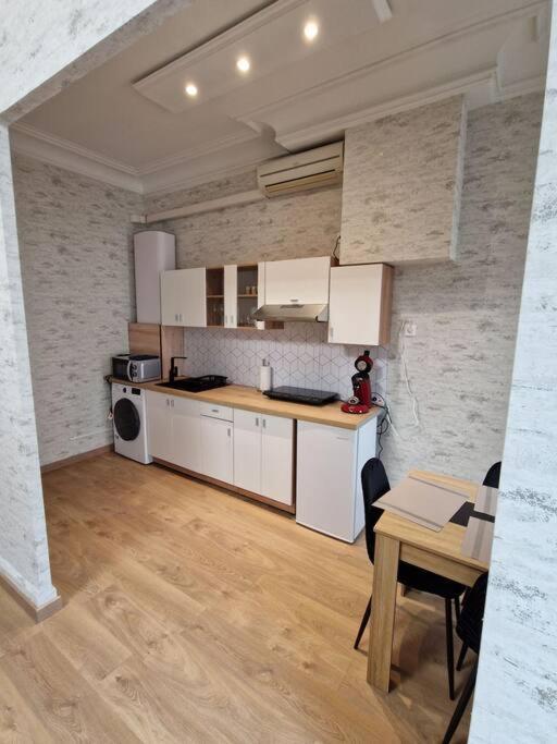 Appartement Au Coeur De La Ville Чалон-Сур-Салне Экстерьер фото