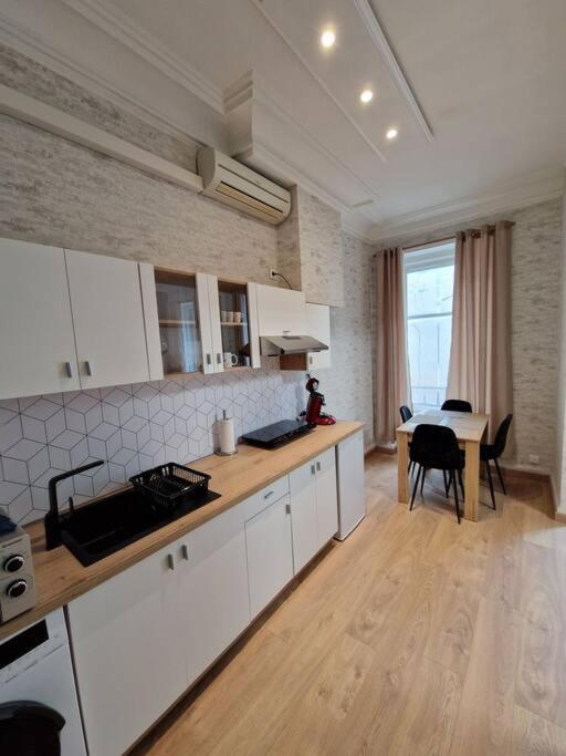 Appartement Au Coeur De La Ville Чалон-Сур-Салне Экстерьер фото